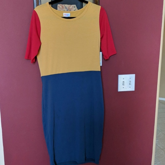 LuLaRoe Dresses & Skirts - NWT LulaRoe Julia dress